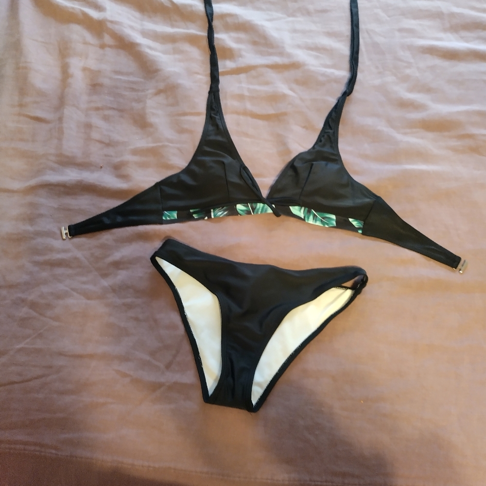 Women's bakini